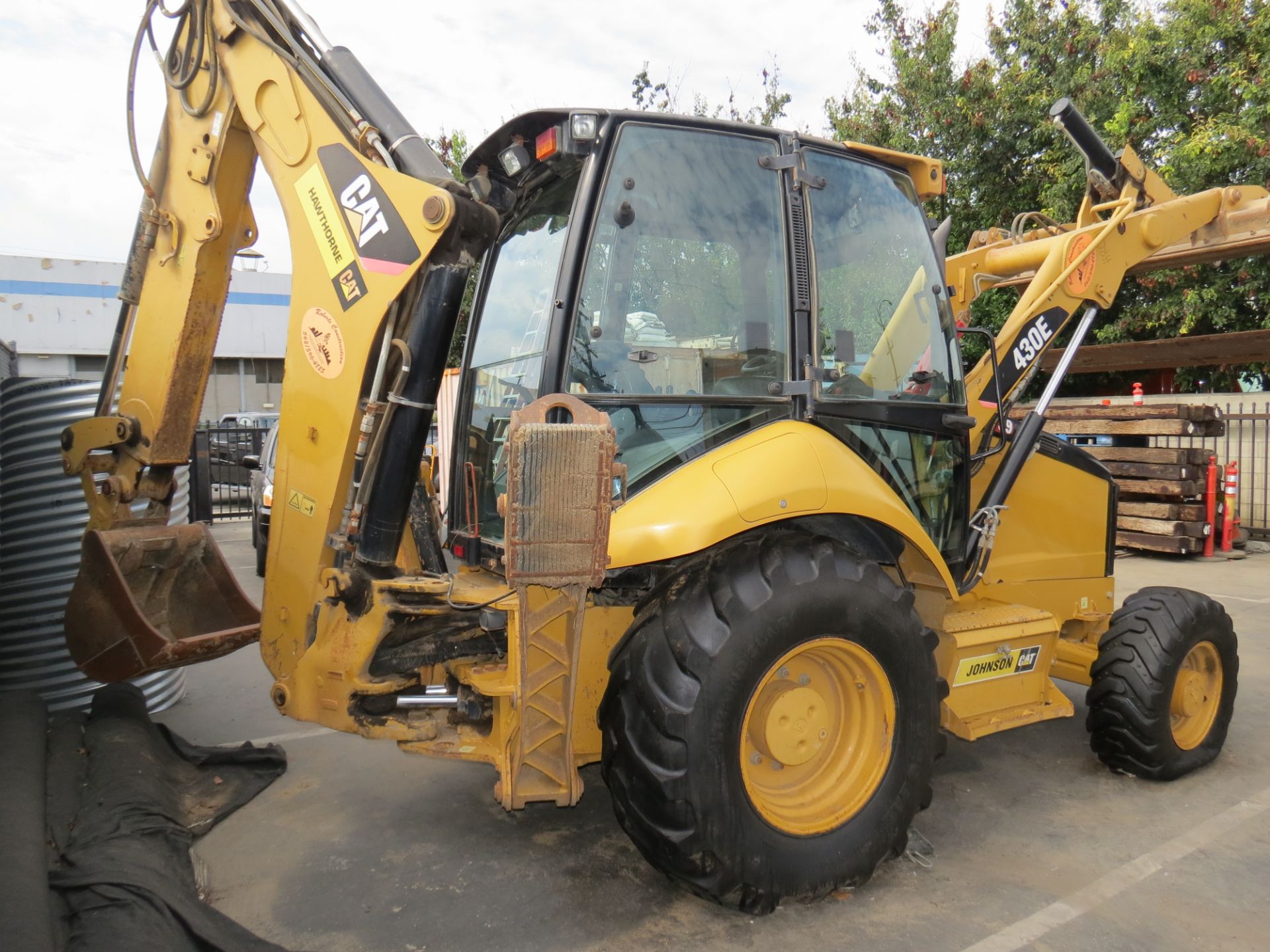 2011 CATERPILLAR 430E SKIP LOADER BACKHOE, ENCLOSED CAB, AIR CONDITIONED, HOURS 2,929 (THIS LOT WILL - Image 8 of 39