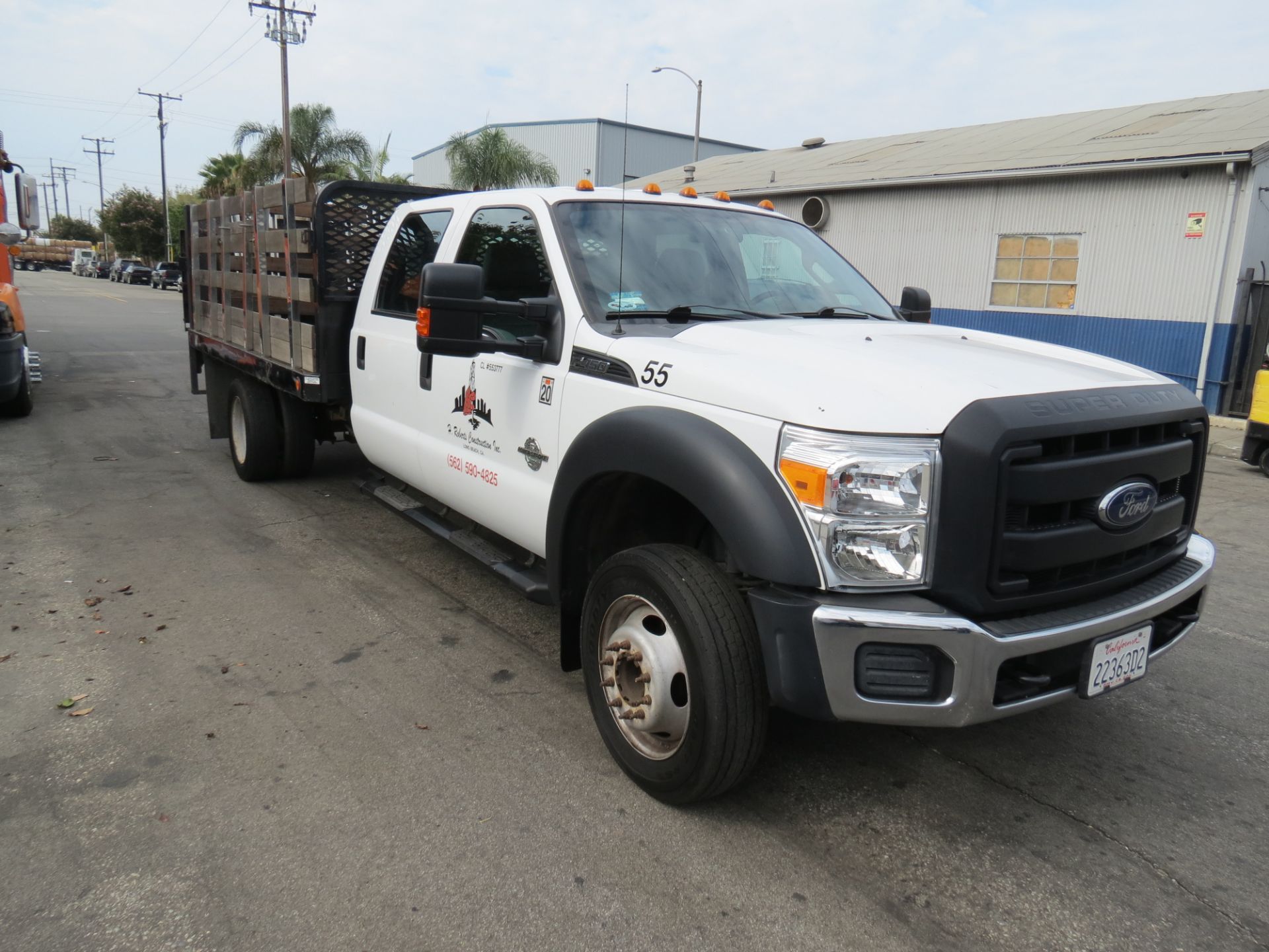 2015 Ford F-450 SUPER DUTY STAKE BED TRUCK, WITH LIFT GATE, SUPER CREW CAB , 6.7 POWER STROKE DIESEL - Image 2 of 34