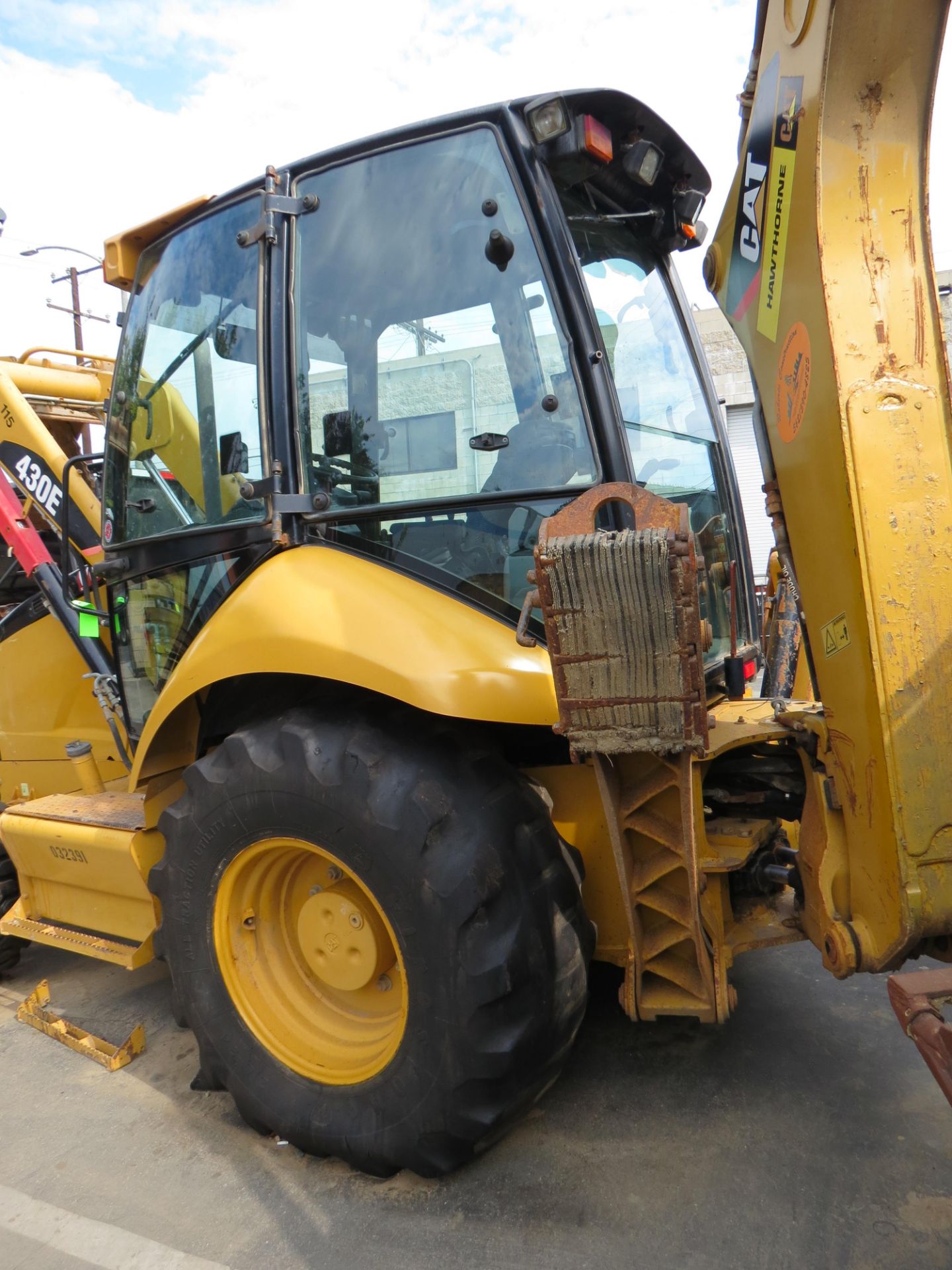 2011 CATERPILLAR 430E SKIP LOADER BACKHOE, ENCLOSED CAB, AIR CONDITIONED, HOURS 2,929 (THIS LOT WILL - Image 9 of 39