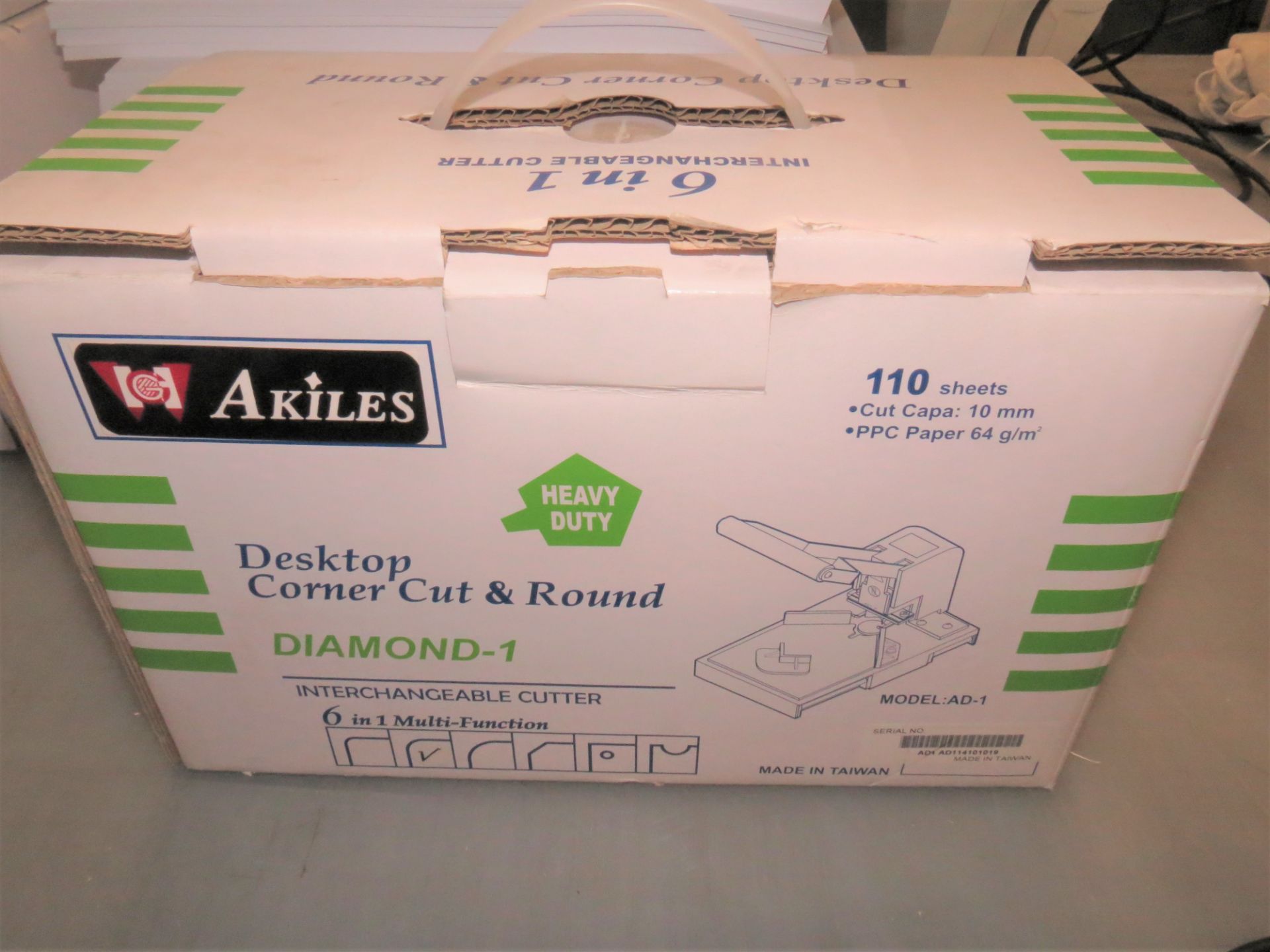 Akiles HD Desktop Corner Cut & Round Interchangeable Cutter