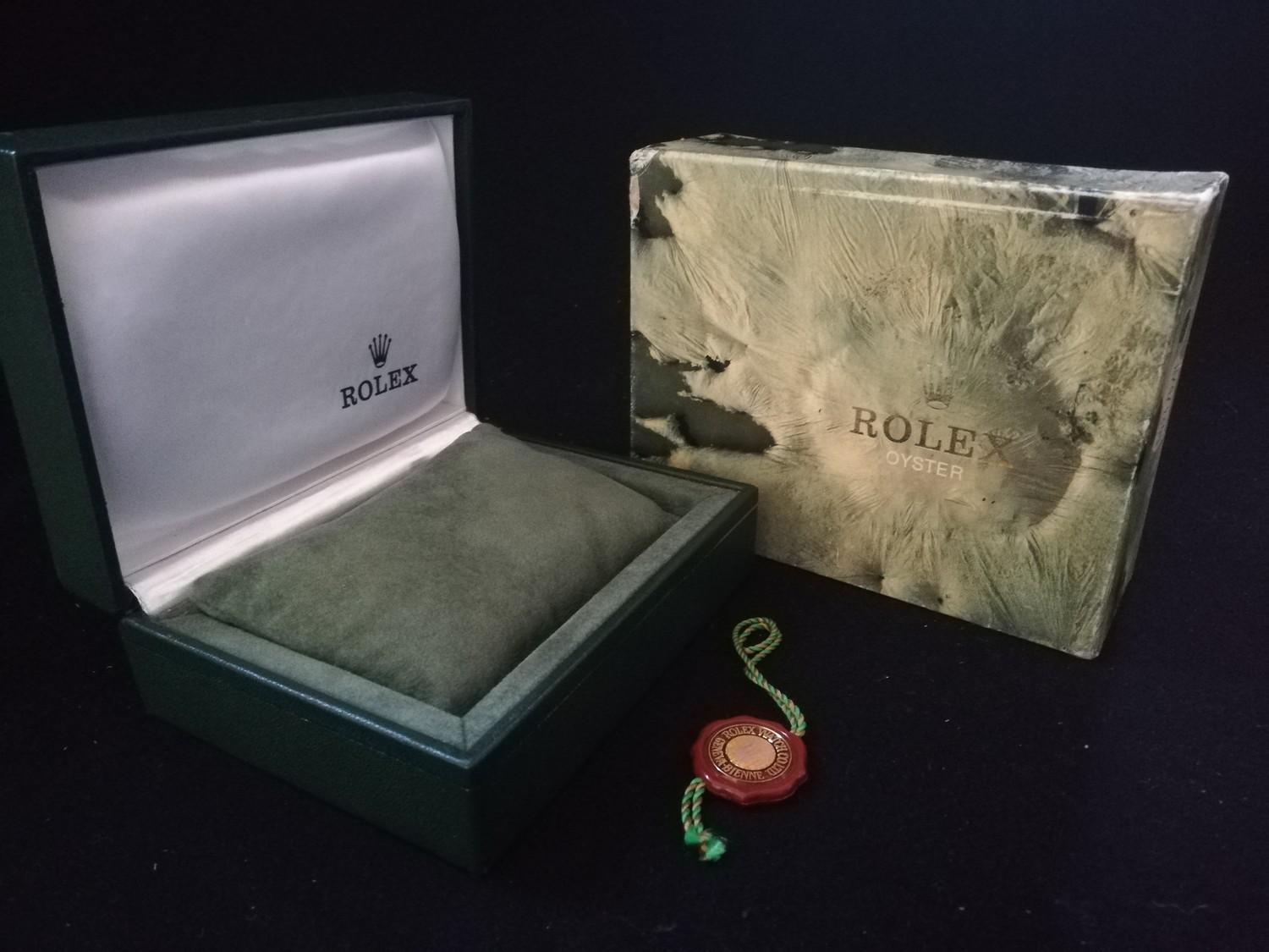 Rolex oyster green leather box t/w outer box & swingtag