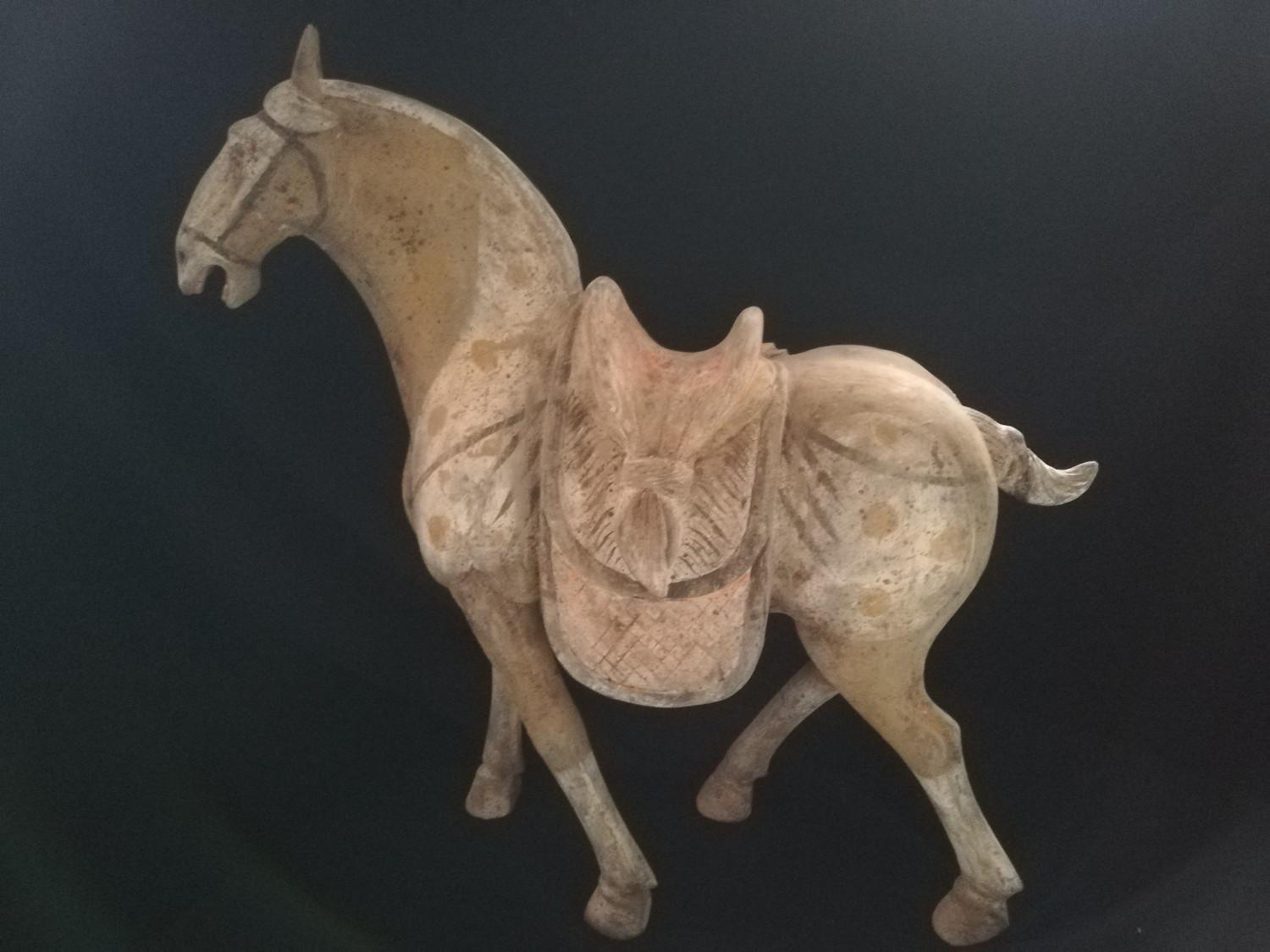 Large pair of Tang dynasty painted pottery horses with saddles (618-907AD) -22" x 20" - Image 10 of 15