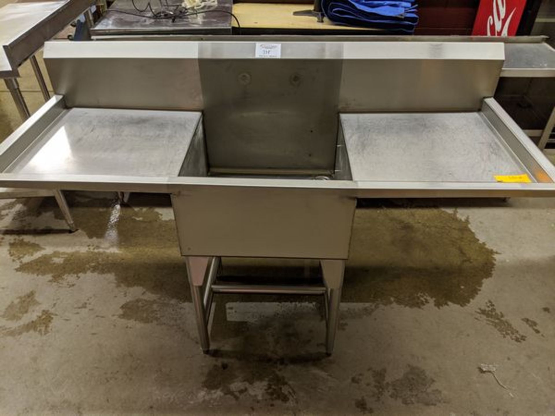 Single Well Stainless Steel Sink with Left and Right Runoffs