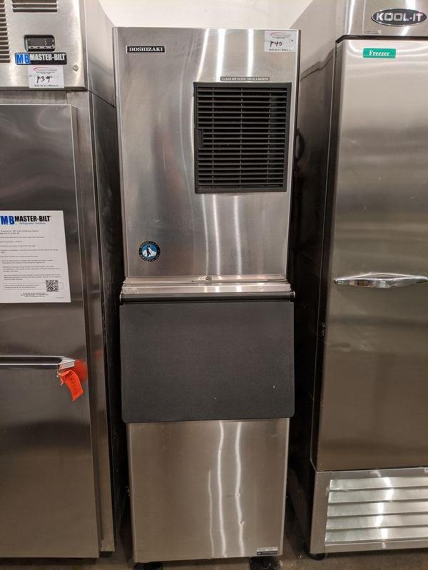 Hoshizaki Ice Maker with Bin