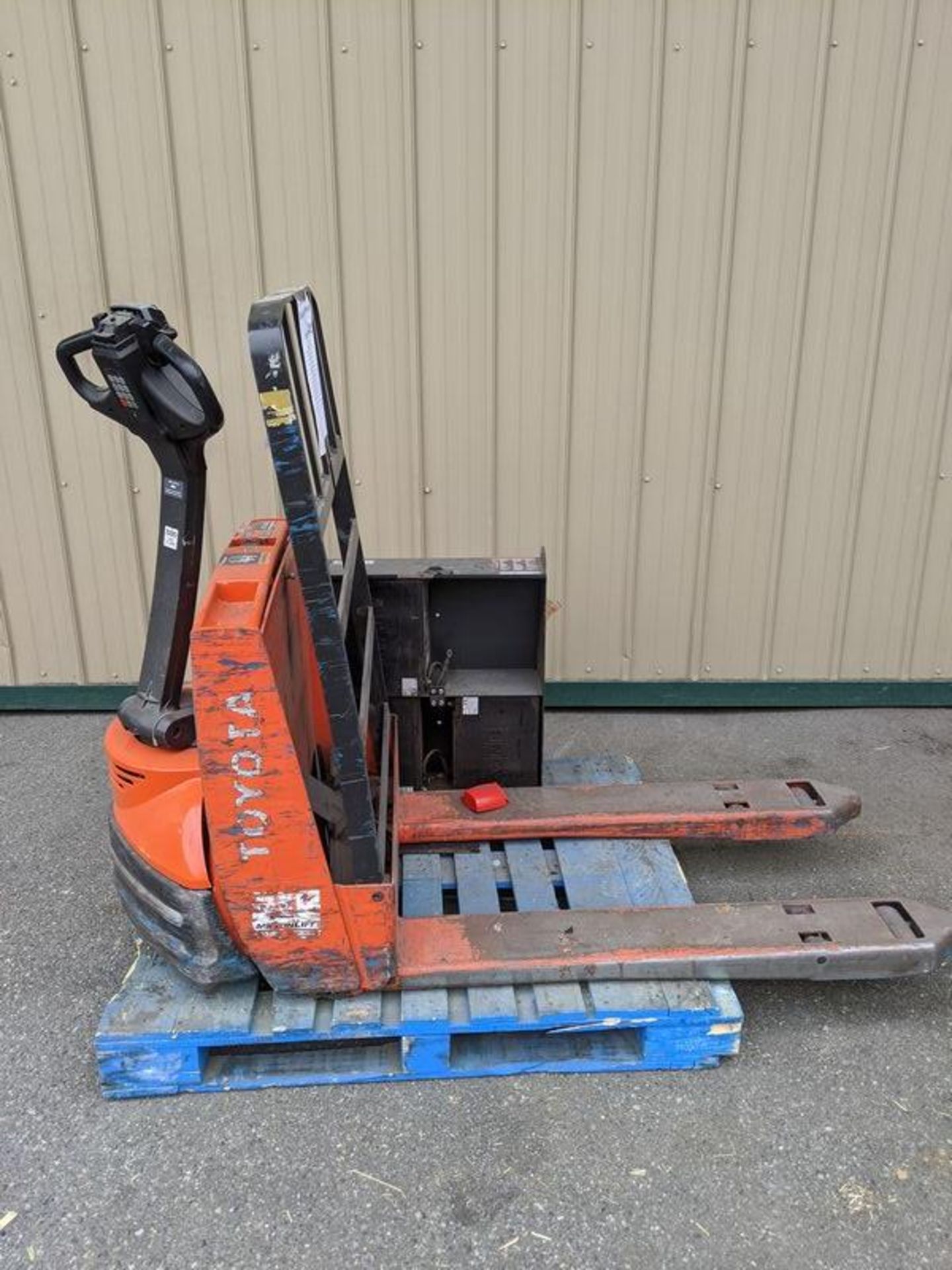 Toyota Electric Pallet Jack