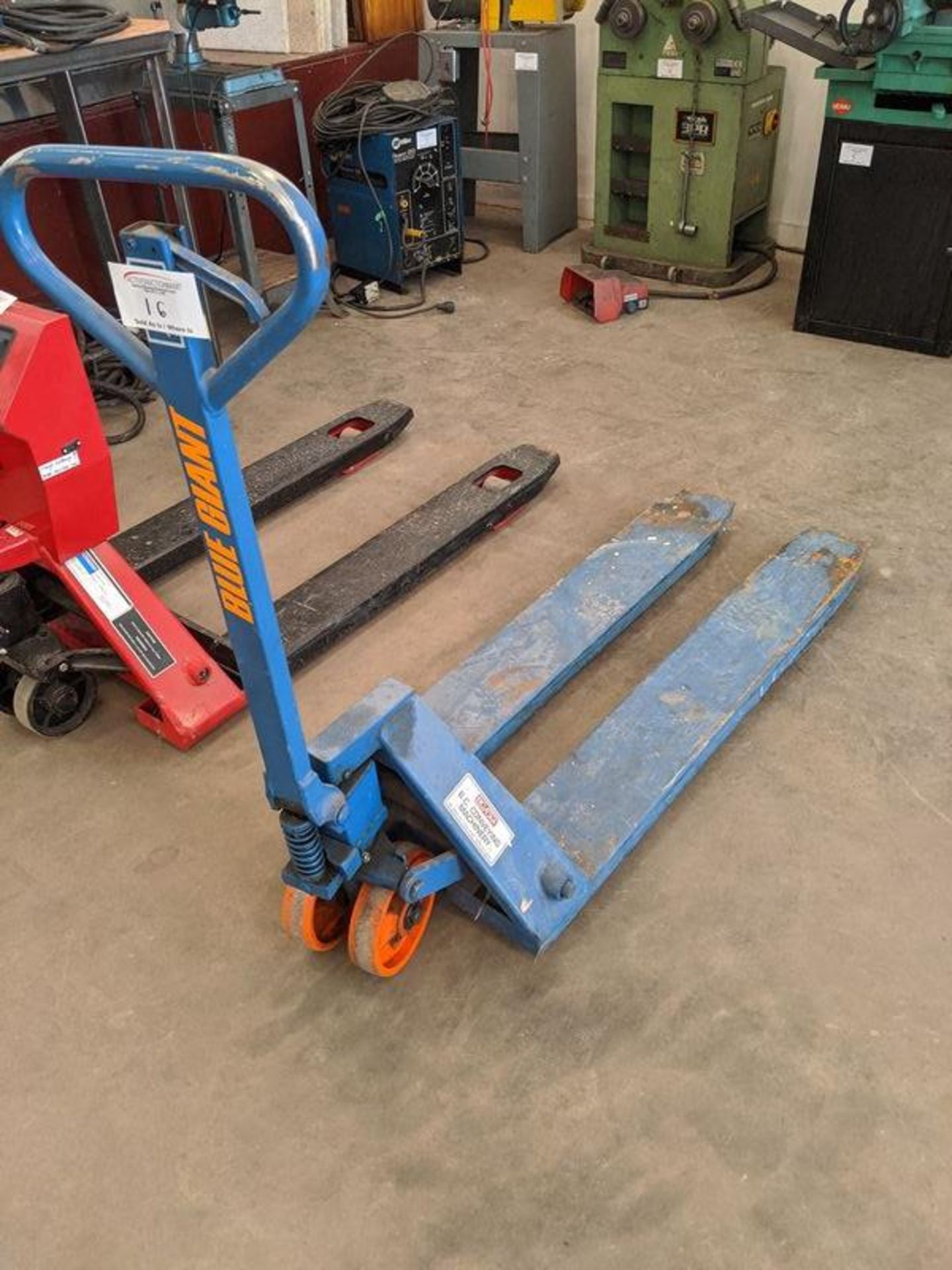 Blue Giant 2000 LB Pallet Jack