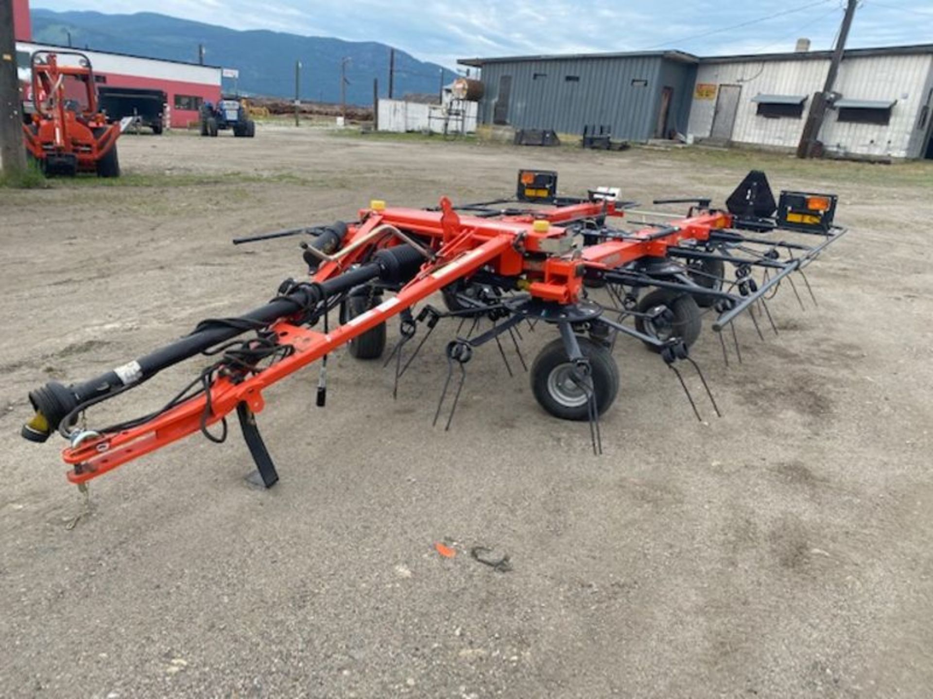 2017 Kubota Hay Rake - RA2075 - Image 2 of 4