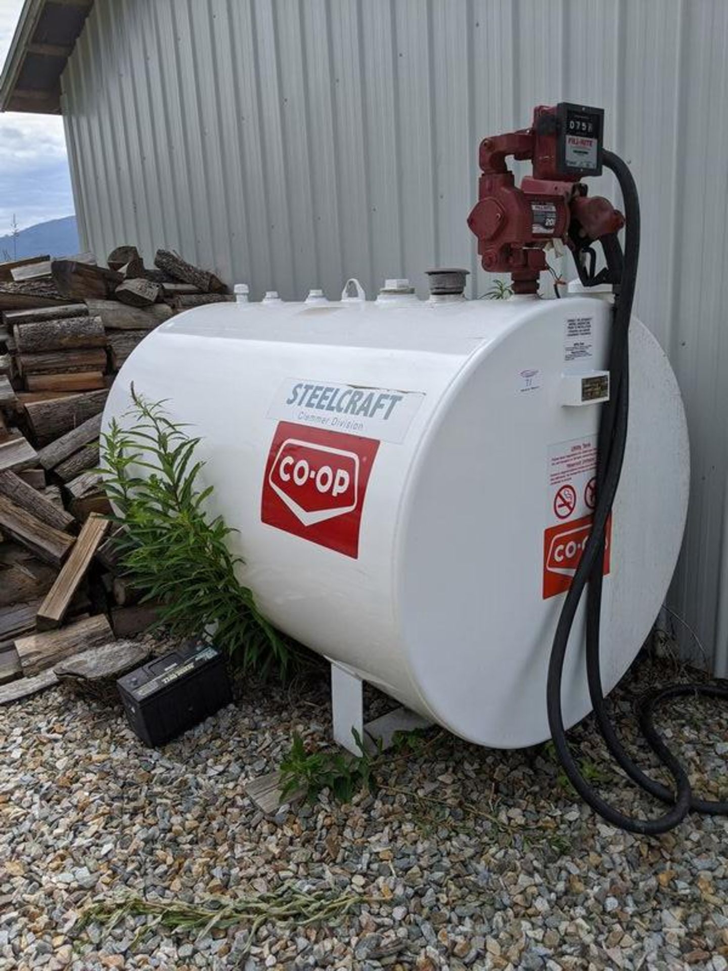 Co-Op 2270L Fuel Tank with Electric Pump