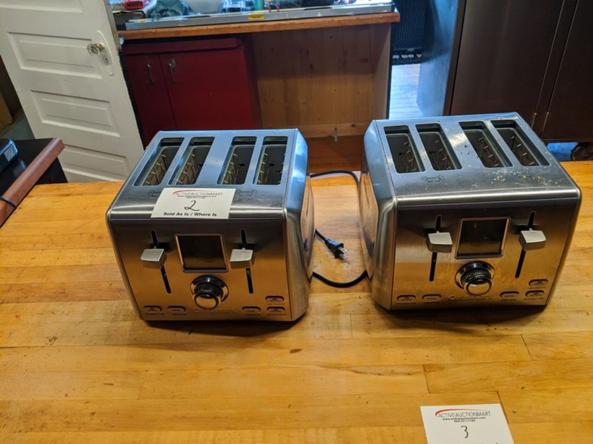 2 Cuisinart 4 Slice Toasters