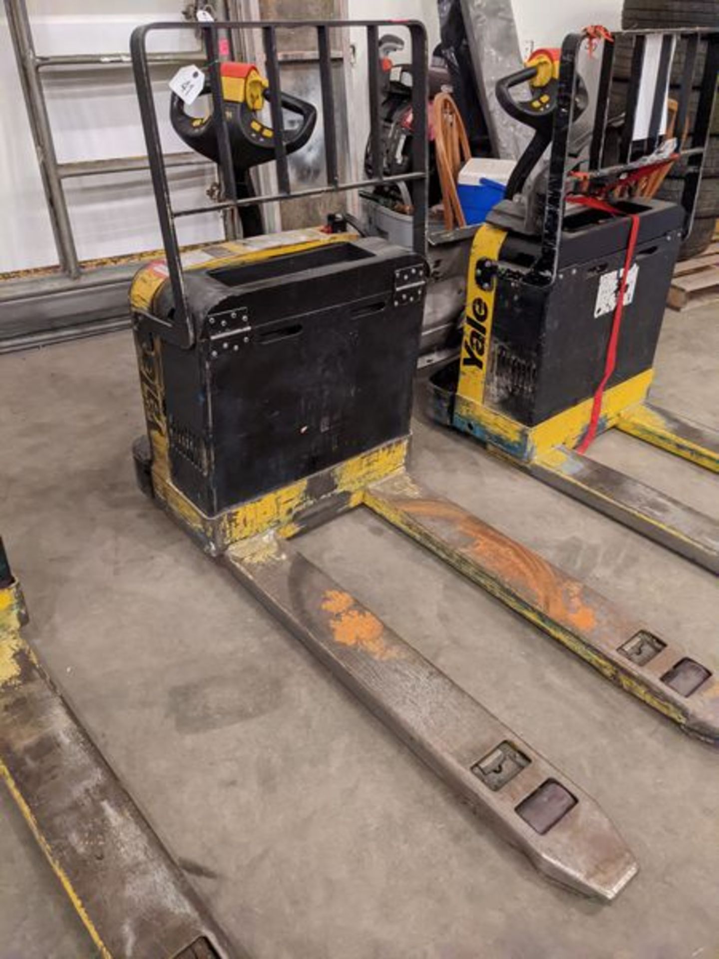 Yale Electric Pallet Mover with Charger