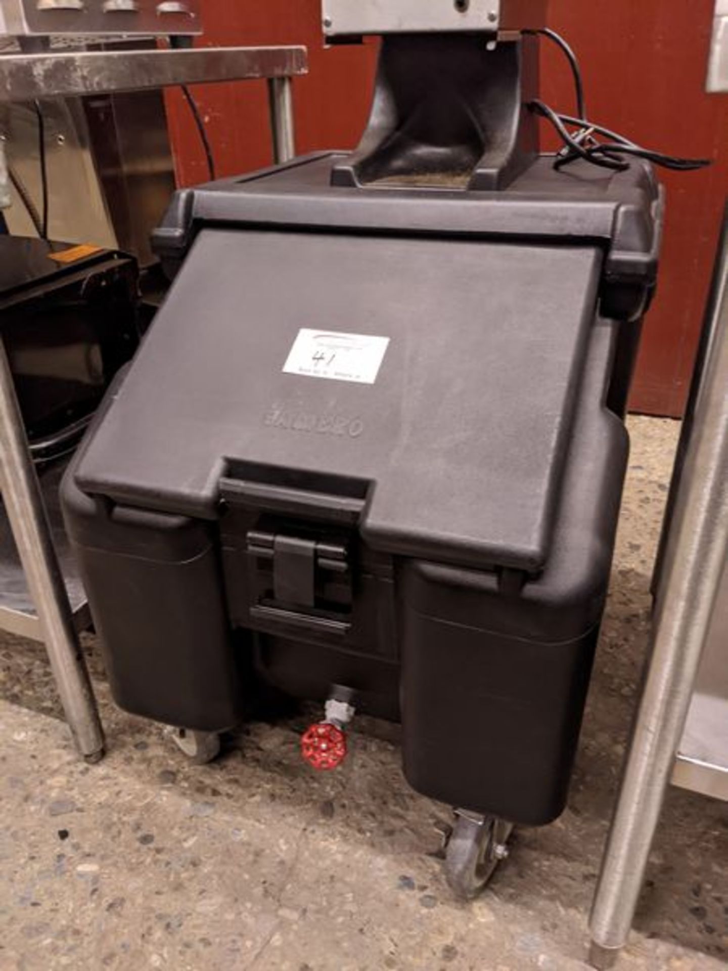 Cambro Unused Portable Ice Bin