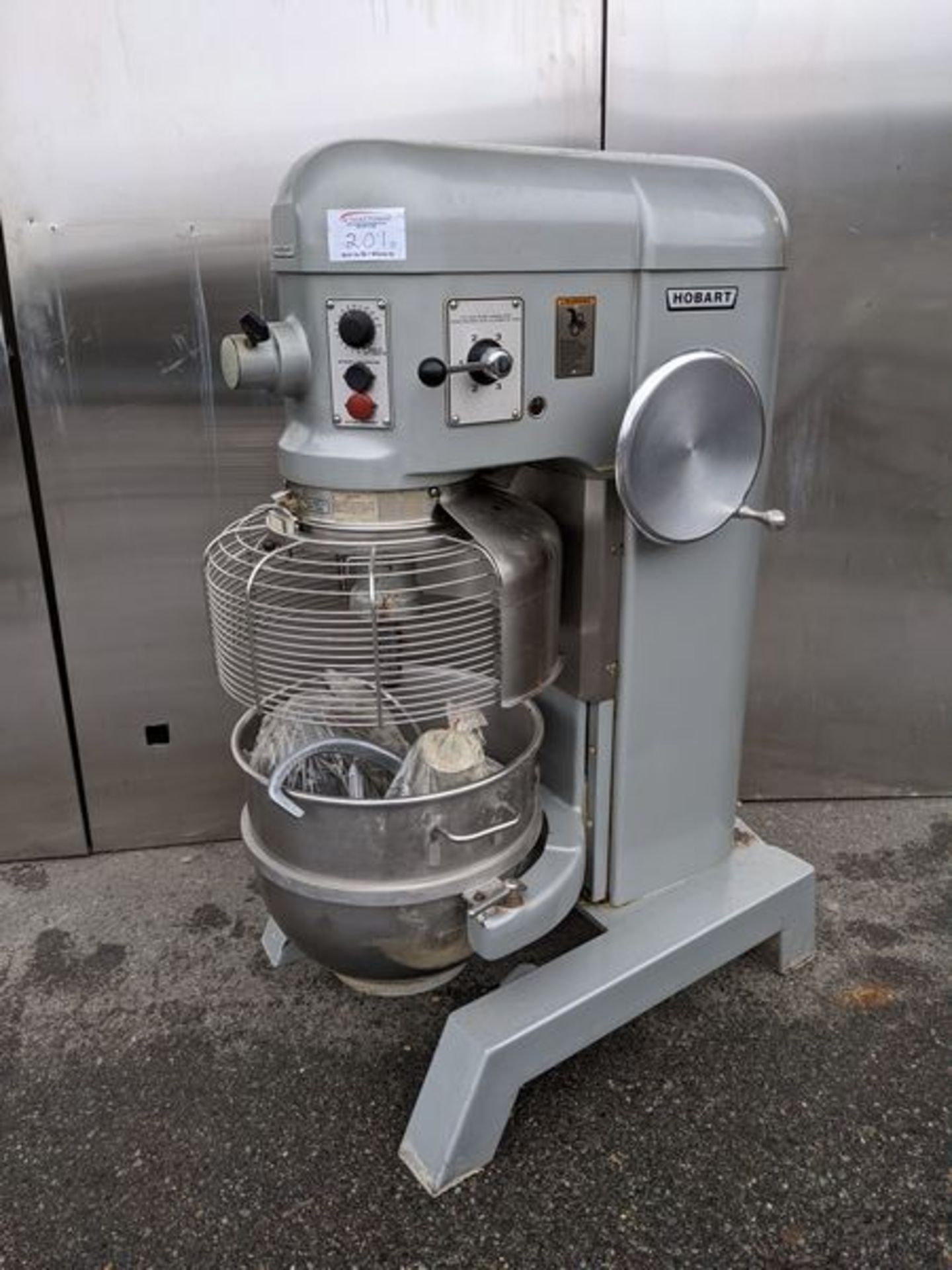 Hobart Model H-600T 60 Quart Mixer with Sizer Ring, Additional 40 Quart Bowl and Attachments