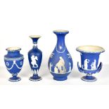 WEDGWOOD; a blue jasper dip campana twin handled urn, a large Ridgeway jasper dip jug and two