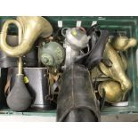 A collectors' lot to include a vintage brass car horn, three pairs of modern binoculars,