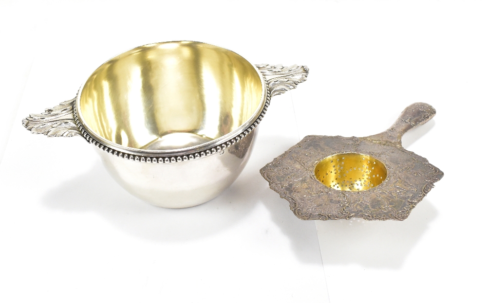 An early 20th century French 950 silver porringer, stamped to base Geffroy London, London import