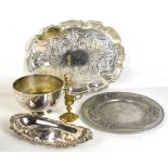A small quantity of silver plated items to include tray, bowl, also further metalware.