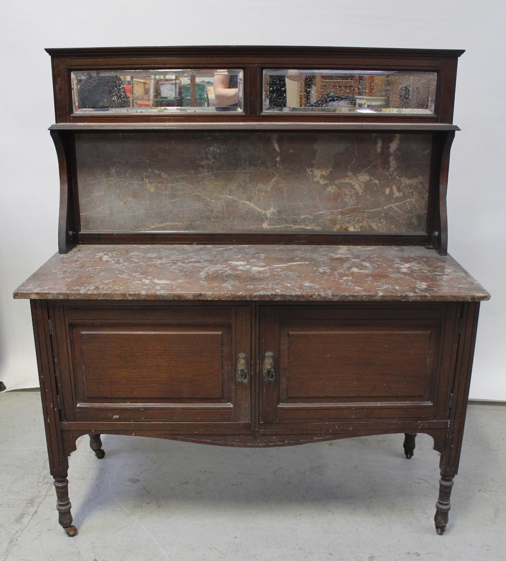 A Victorian rouge marble top wash stand,