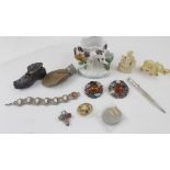 A quantity of mixed curios to include Scottish agate brooches, silver propelling pencil,