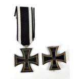 Two German WWI Iron Cross medals, first and second class (2).Additional InformationGeneral surface
