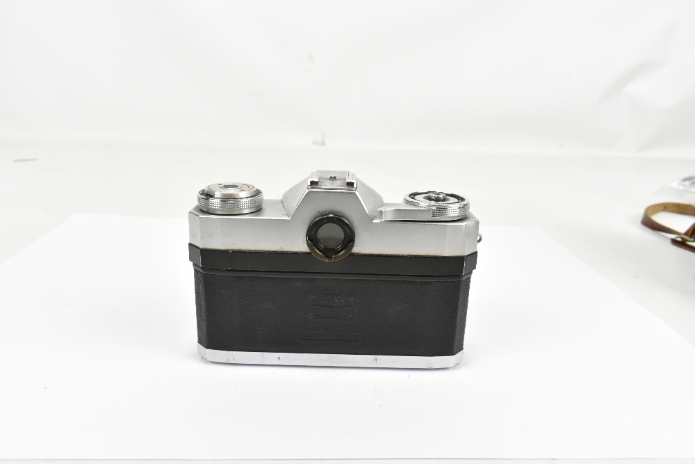 ZEISS; a Contaflex Rapid camera, with Tessar 1:2,8 F=50mm lens, no.2341027, cased. - Image 2 of 4