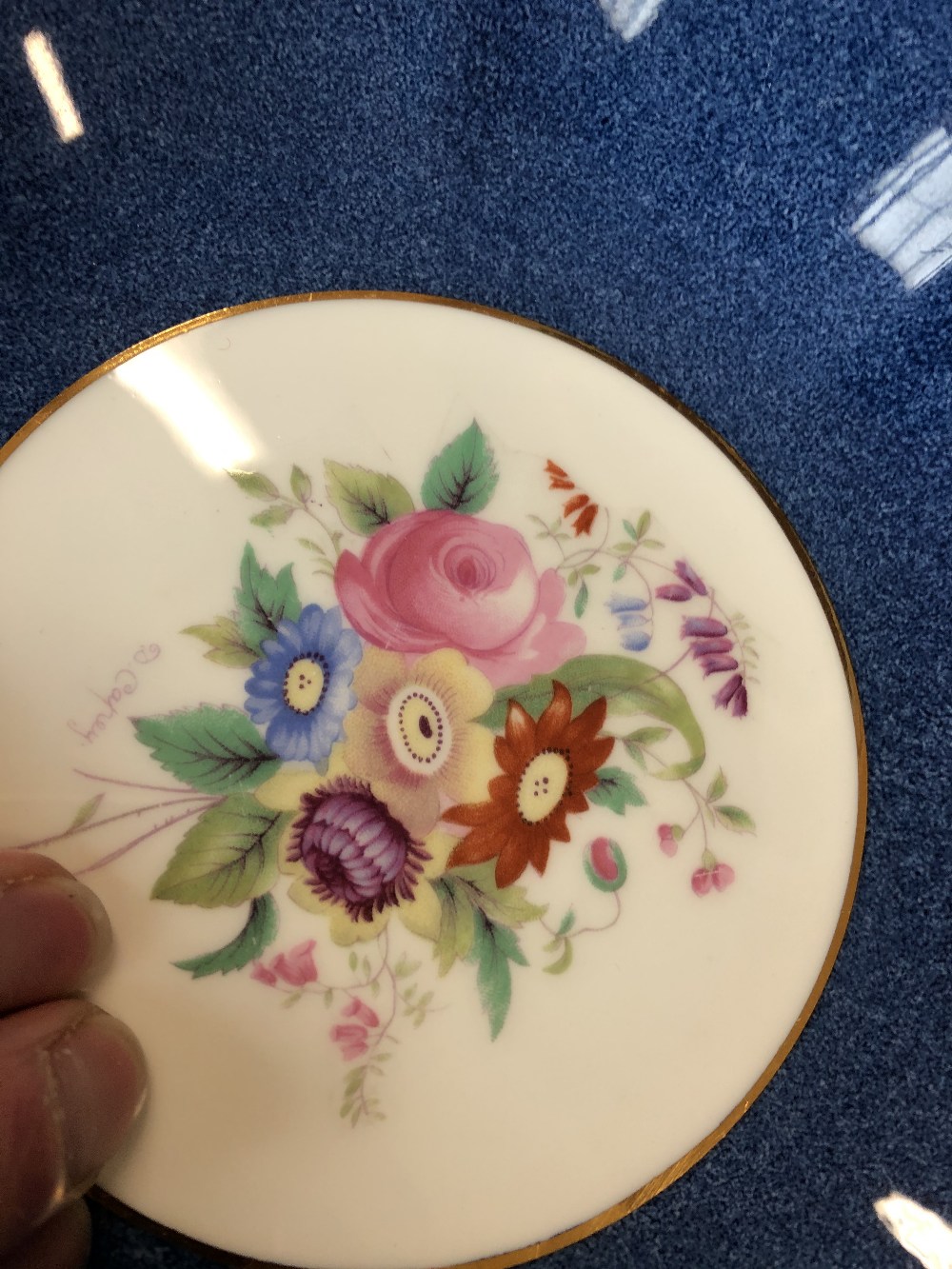 A mixed group of 19th century and later ceramics including two Wedgwood 'Pembroke' oval platters, - Image 10 of 12