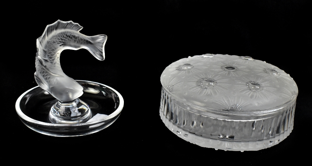 LALIQUE FRANCE; a clear and frosted glass pin dish, with fish surmount, signed to base, height