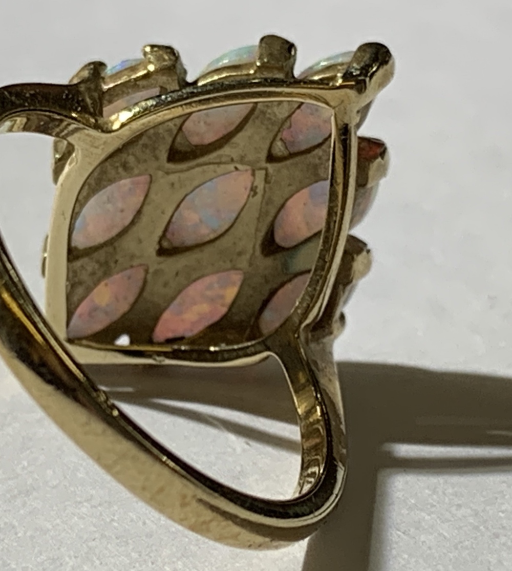 A 9ct yellow gold and opal dress ring size O 1/2 approximately 3.5g.Additional InformationPostage - Image 2 of 4