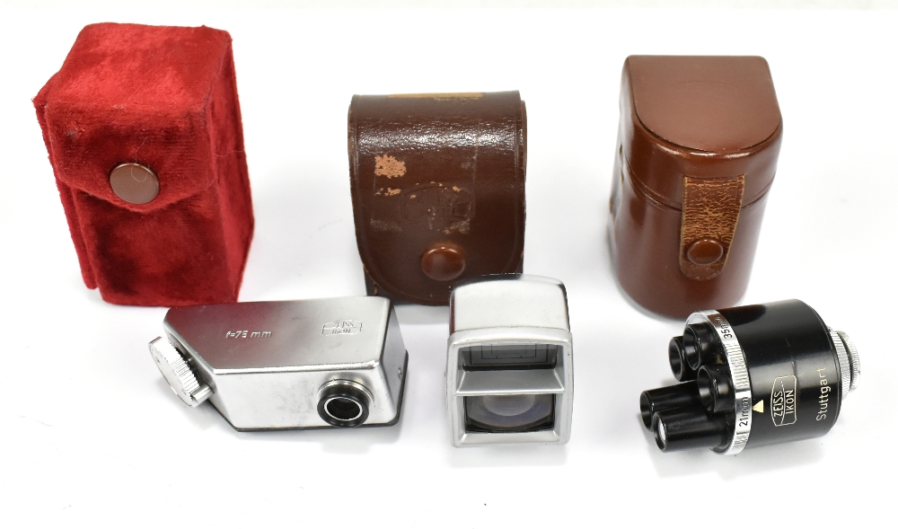 ZEISS; a Rangefinder no.425 F75mm, also two further Zeiss finders, no.440 21-35-50-85-135 with