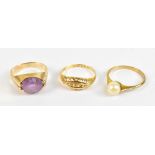 Three dress rings comprising an 18ct yellow gold ring (af), approx 1.4g, a 9ct yellow gold pearl set