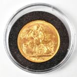 A Victorian full sovereign, 1900.Additional InformationGeneral surface wear, very minimal scratches,