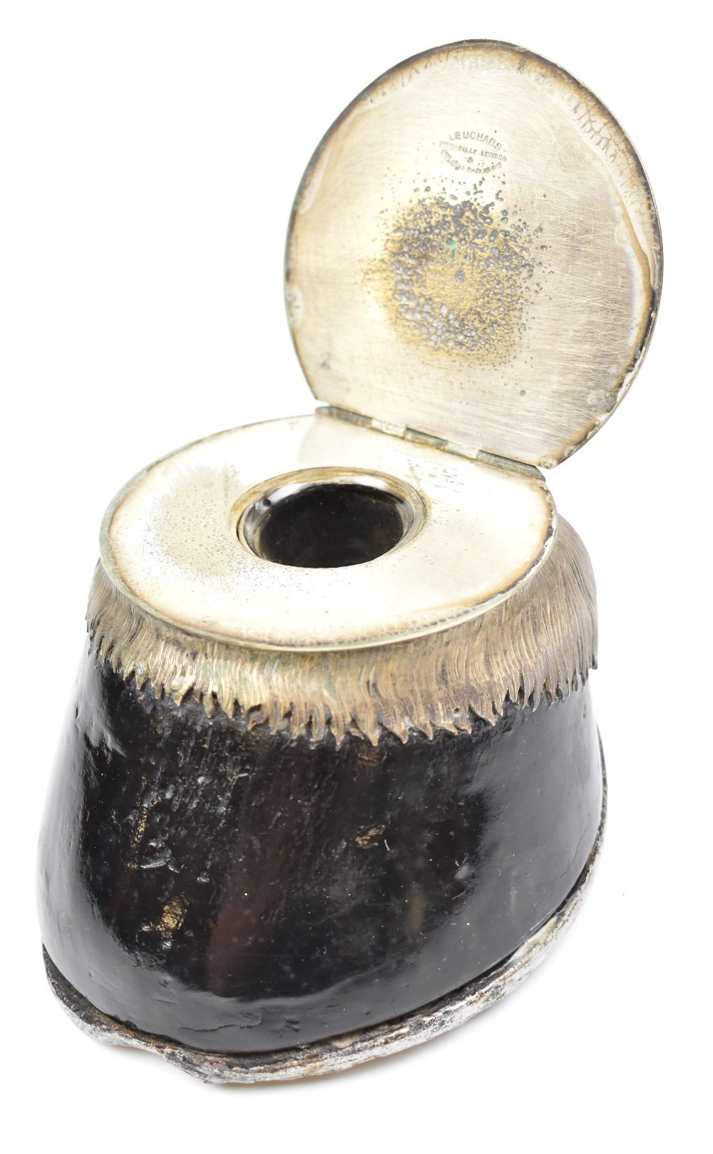 TAXIDERMY; a horse's hoof inkwell with silver plated mounts, the cover marked 'LEUCHARS London', - Bild 2 aus 3