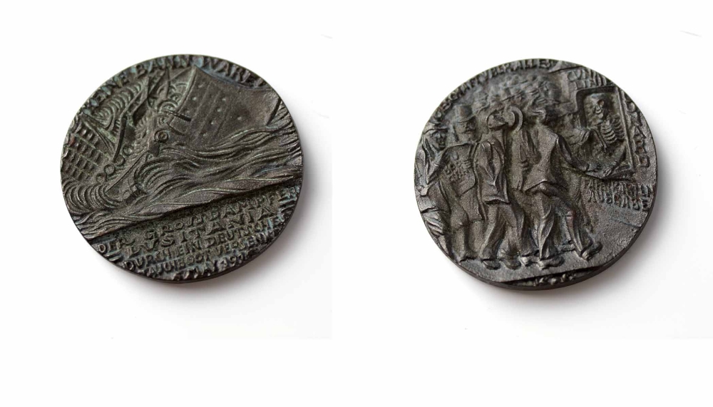 The Lusitania (German) replica medal in presentation box. - Image 3 of 3
