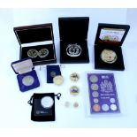 Various collectors' coins and coin sets including '1066 the Battle of Hastings',