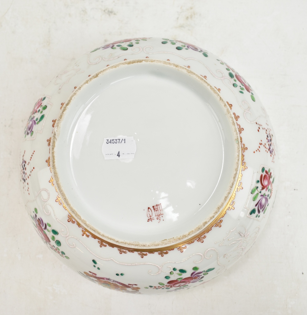 Two 18th century Chinese porcelain Famille Rose plates, each painted in enamels with floral - Image 5 of 8