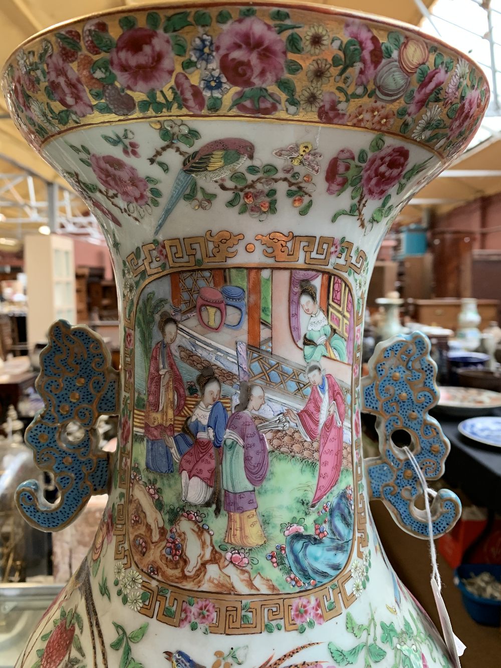 A mid-19th century Chinese Canton Famille Rose porcelain twin handled vase, painted with figures - Image 31 of 35
