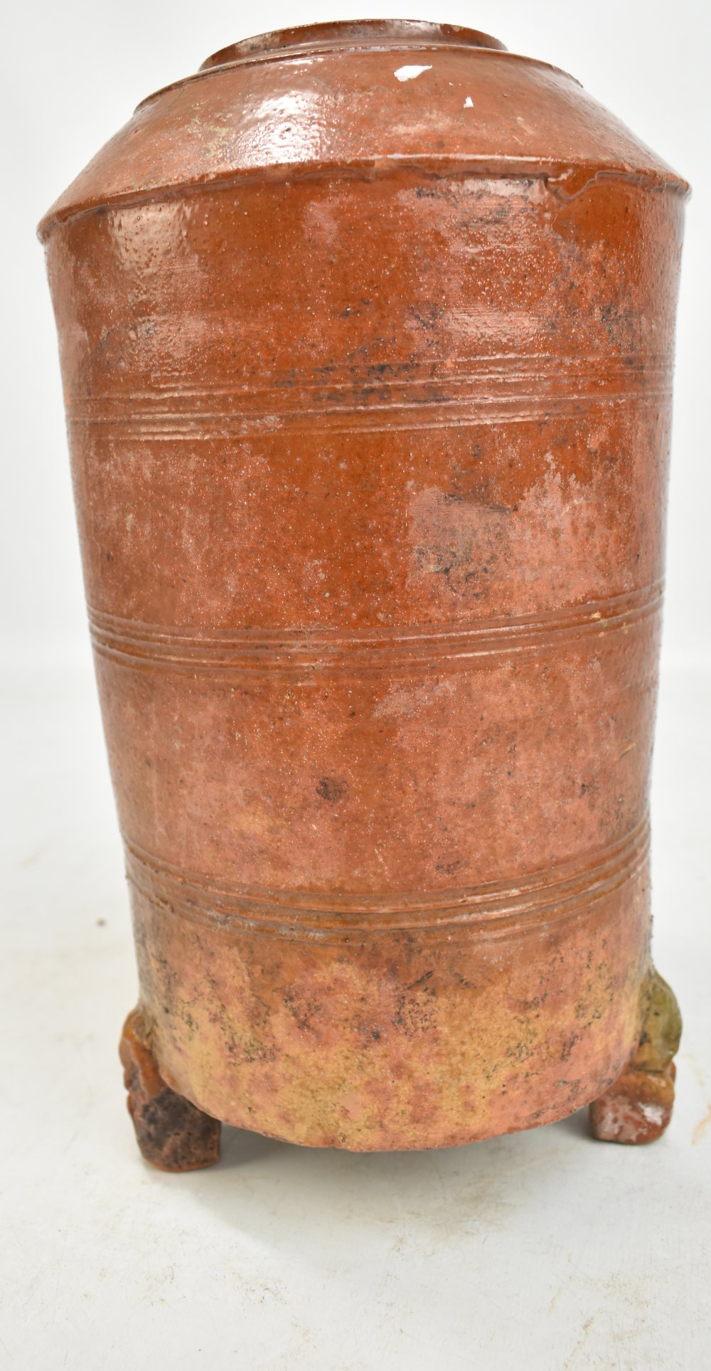 A Chinese Tang dynasty terracotta glazed earthenware urn/jar with incised bands to body on three - Image 4 of 12