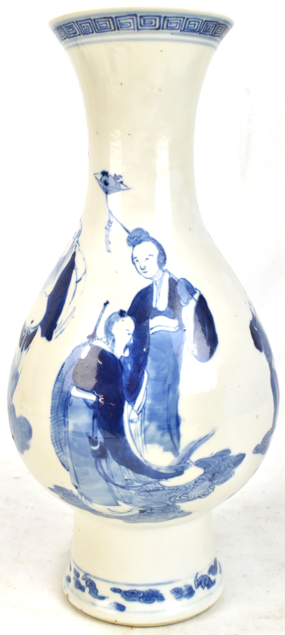 A Chinese blue and white porcelain vase painted with elders, bears Kangxi four character mark to - Bild 2 aus 14