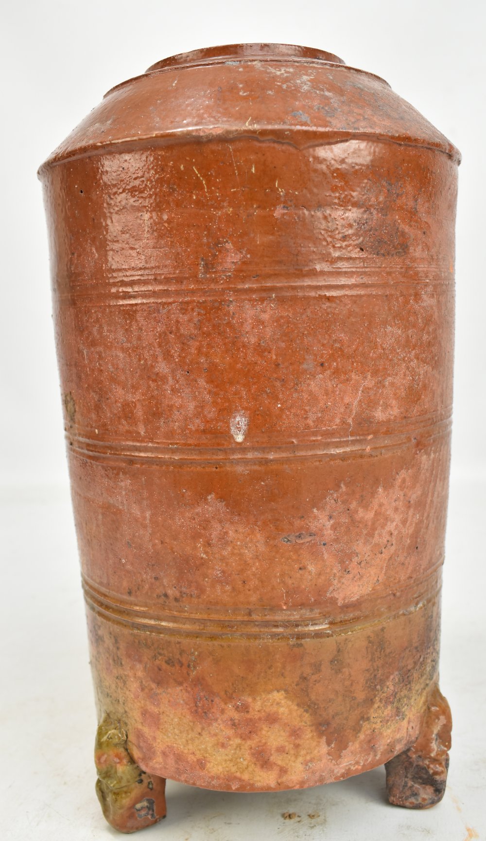 A Chinese Tang dynasty terracotta glazed earthenware urn/jar with incised bands to body on three - Image 2 of 12