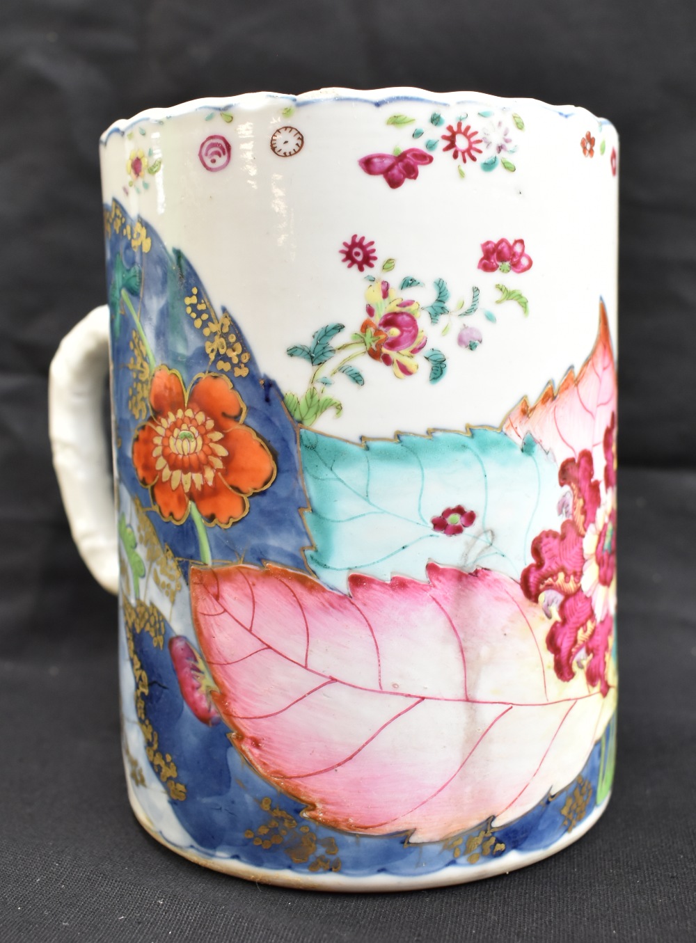 An 18th century Chinese porcelain Famille Rose mug, painted in enamels with floral decoration, - Image 7 of 14