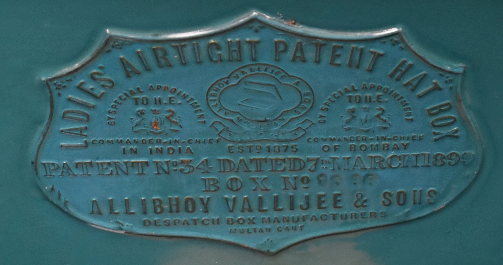 A tin Allibhoy Vallijee & Sons Anglo Indian tropical patent lady's hat box with six velvet pads to - Image 3 of 3