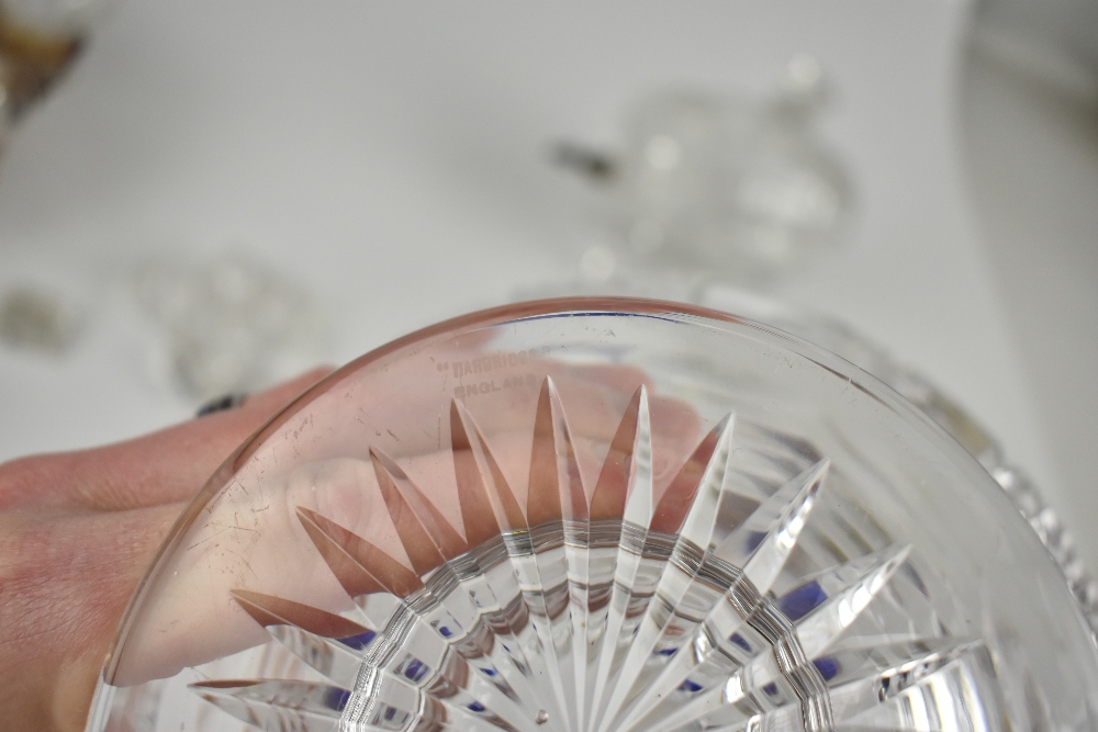 A mixed lot of assorted cut glassware to include a Warbridge pedestal bowl, trumpet vase, whisky - Image 4 of 5