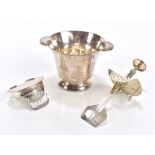 ELKINGTON & CO LTD; a silver plated ice bucket of weighted form, Art Deco style handles, height