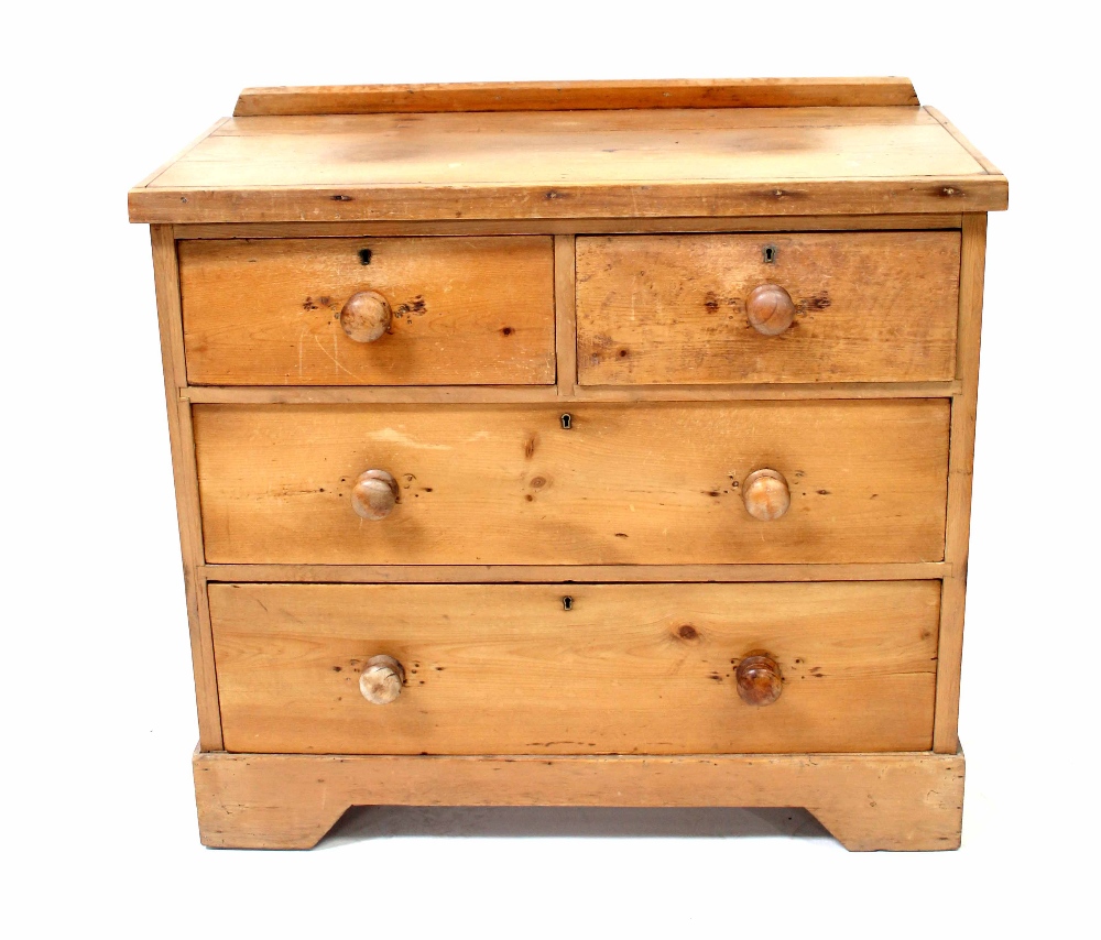 A Victorian pine chest of two short and two long drawers on bracket feet, 82 x 92 x 44cm.