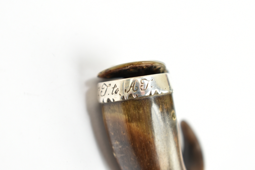 A late 19th/early 20th century Scottish miniature carved horn and white metal mounted snuff mull - Image 5 of 7