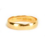 A 22ct yellow gold wedding band, size T, approx 4.4g.Additional InformationLight surface