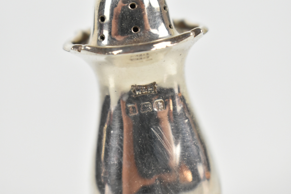 WALKER & HALL LTD; a cased George V hallmarked silver five piece cruet set comprising mustard and - Image 4 of 16