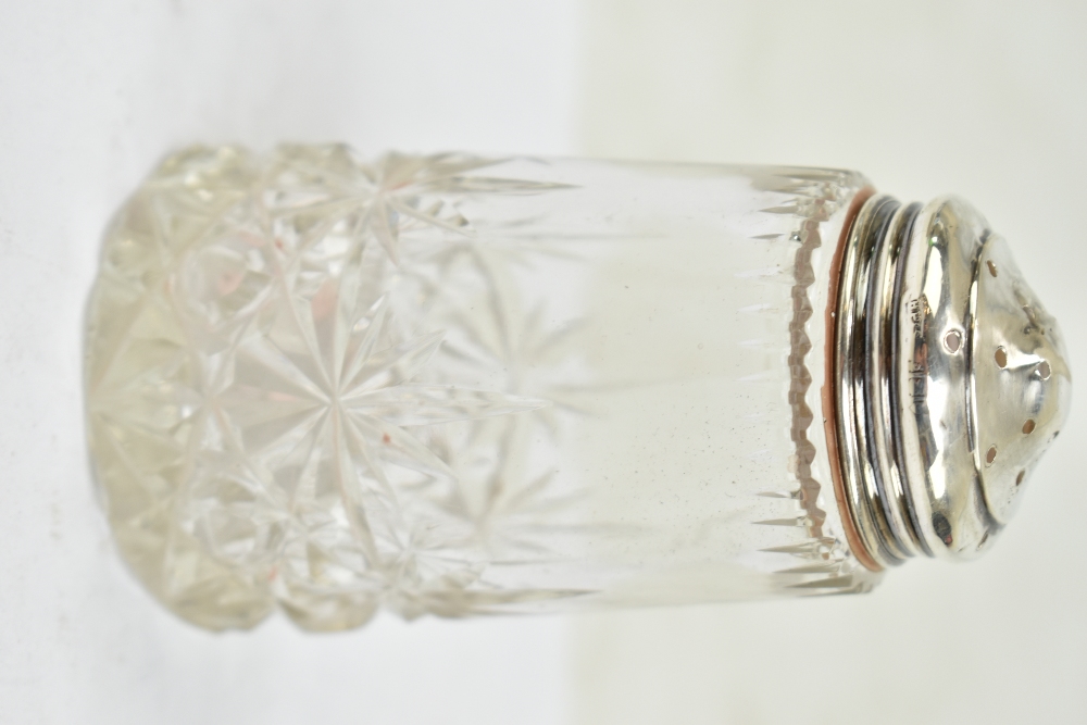 A group of silver topped clear glass sifters, peppers and vanity jars including guilloché - Image 11 of 16