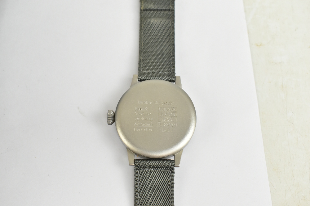 LACO; a gentleman's stainless steel Leipzig military style wristwatch, LACO 01, FL.23883 with blue - Bild 2 aus 3