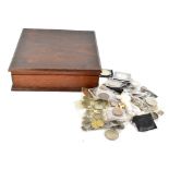 A collection of assorted coinage including five Victorian crowns, various dates including 1890,