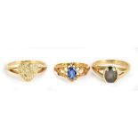 A 9ct yellow gold heart shaped dress ring, size T 1/2, a 9ct yellow single stone dress ring, size P,